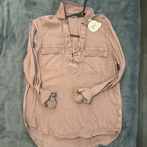 Women tops - Picture 2 of 2